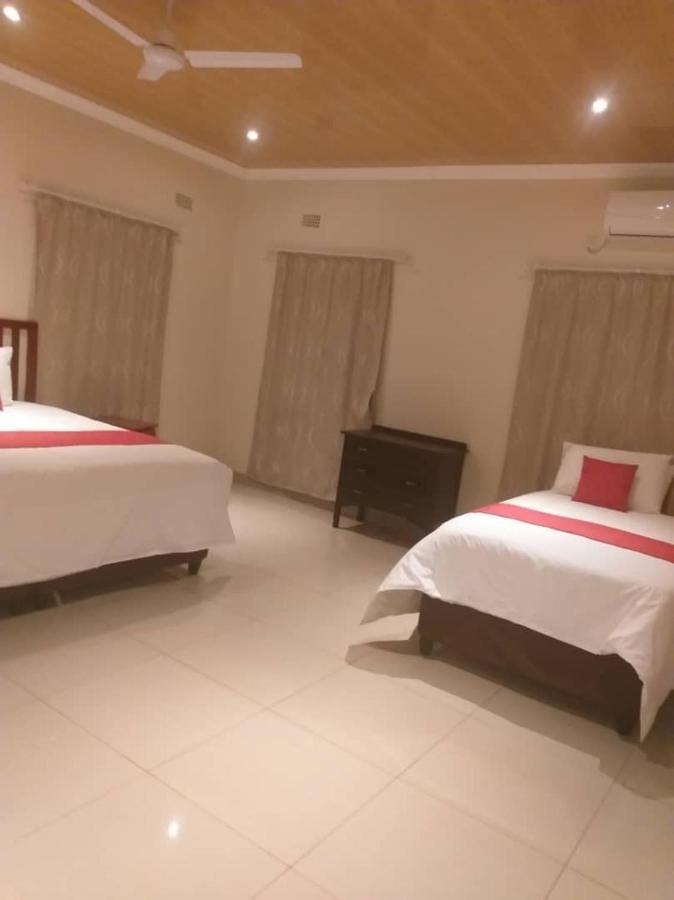 Pillacol Guest House Victoria Falls Eksteriør bilde