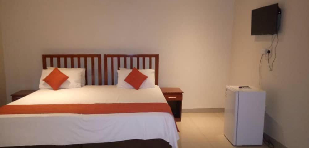 Pillacol Guest House Victoria Falls Eksteriør bilde